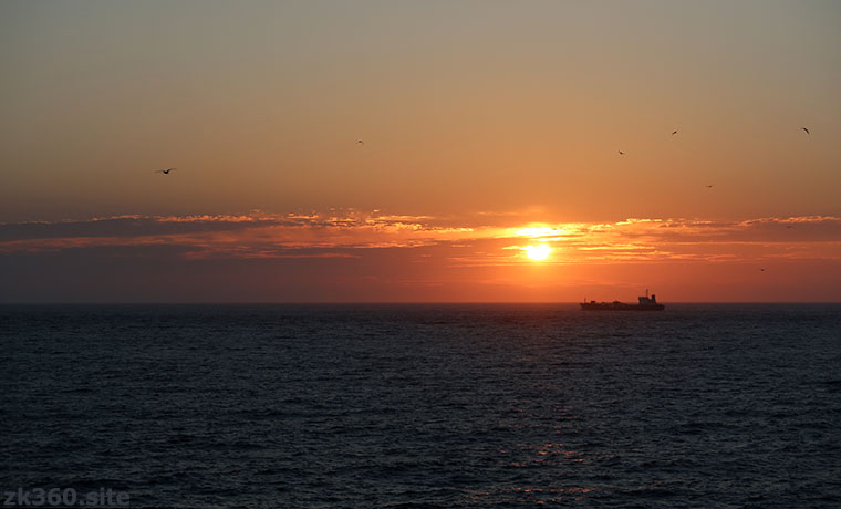 日御碕から見た日本海に沈む夕日