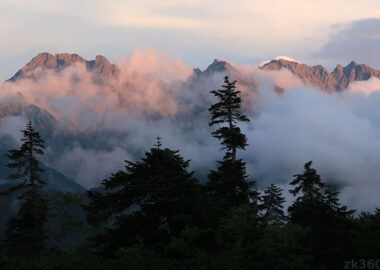 鏡平から望む穂高連峰の夕景