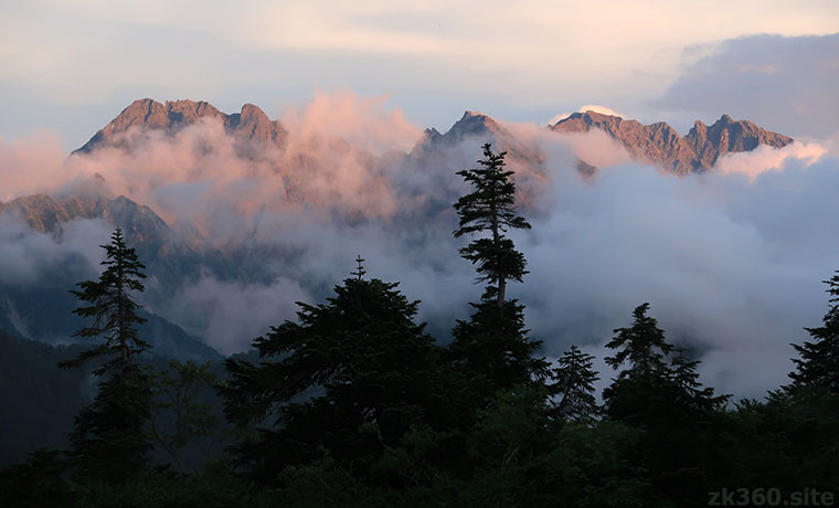 鏡平から望む穂高連峰の夕景