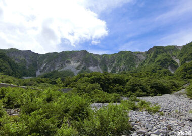 元谷から見た大山の北壁