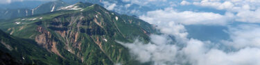 立山の浄土山から五色ヶ原と薬師岳を望む