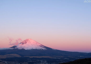 箱根スカイラインから望む正月の紅富士