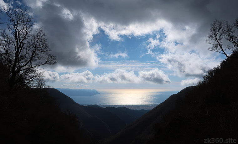 愛鷹山から見た映える駿河湾